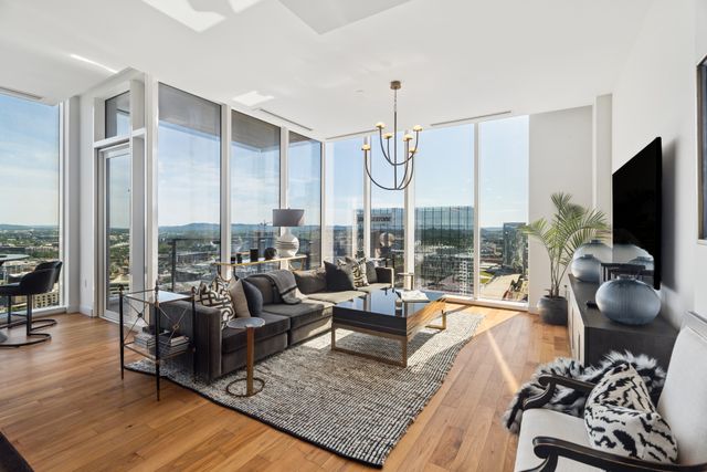 160 2nd Ave S Apt 3202, Nashville, TN 37201