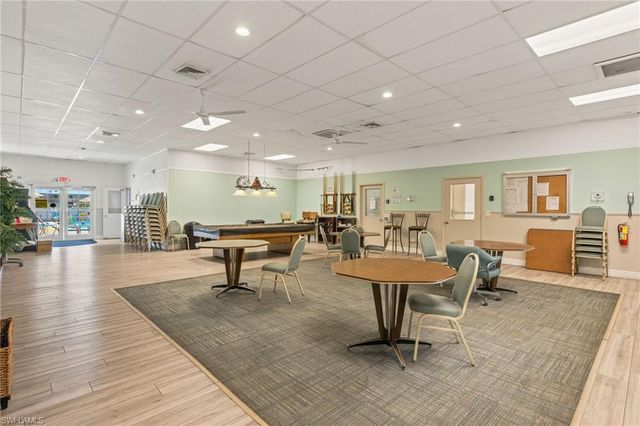 4689 Fiji LN, Bonita Springs, FL 34134