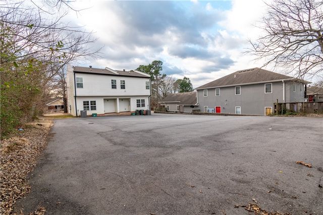 424 E 7th Street, Fayetteville, AR 72701