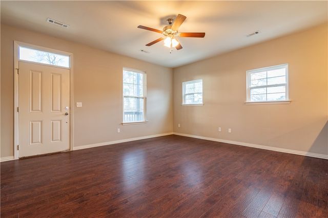 424 E 7th Street, Fayetteville, AR 72701