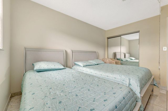 806 SE 7th Street 201, Deerfield Beach, FL 33441