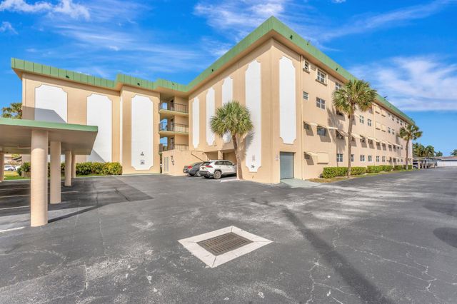 806 SE 7th Street 201, Deerfield Beach, FL 33441