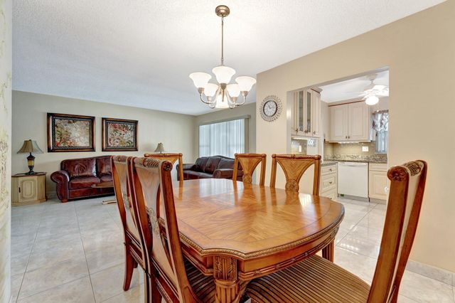 806 SE 7th Street 201, Deerfield Beach, FL 33441