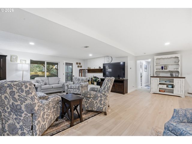 430 Nw SKYLINE Blvd, Portland, OR 97229