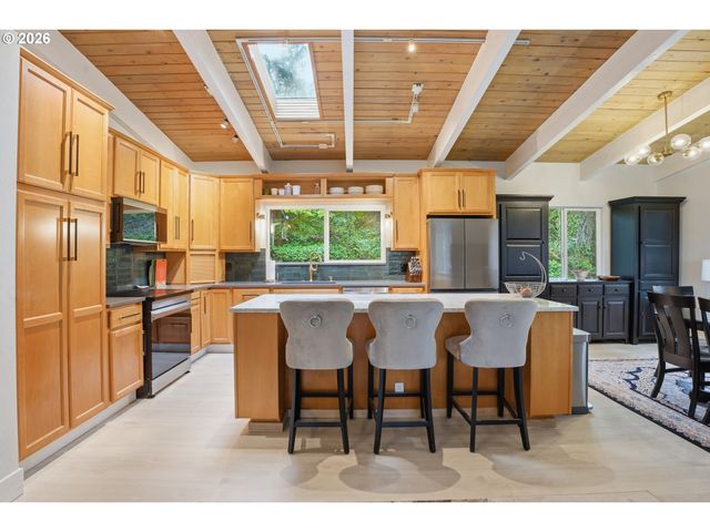 430 Nw SKYLINE Blvd, Portland, OR 97229