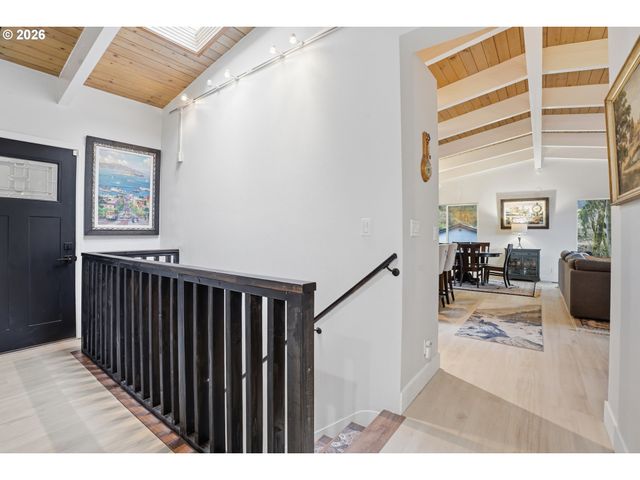 430 Nw SKYLINE Blvd, Portland, OR 97229