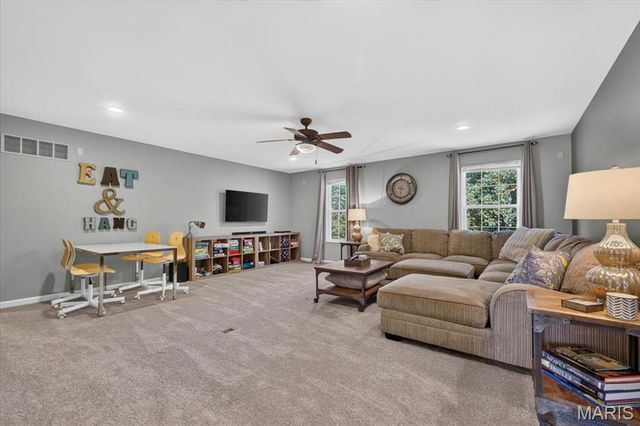 9031 Spy Glass Place Drive, O'fallon, MO 63368