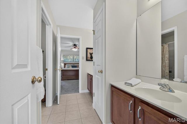 9031 Spy Glass Place Drive, O'fallon, MO 63368