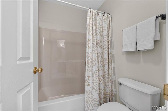 9031 Spy Glass Place Drive, O'fallon, MO 63368