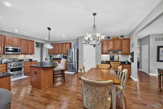 9031 Spy Glass Place Drive, O'fallon, MO 63368
