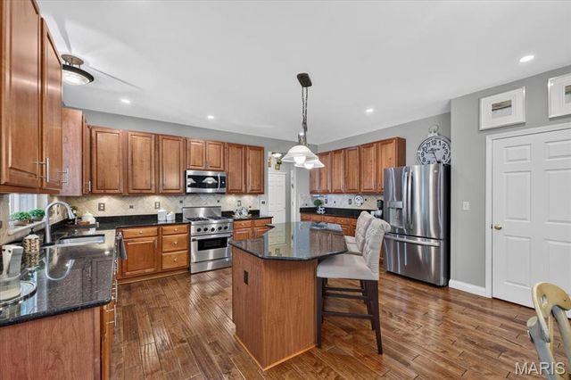 9031 Spy Glass Place Drive, O'fallon, MO 63368
