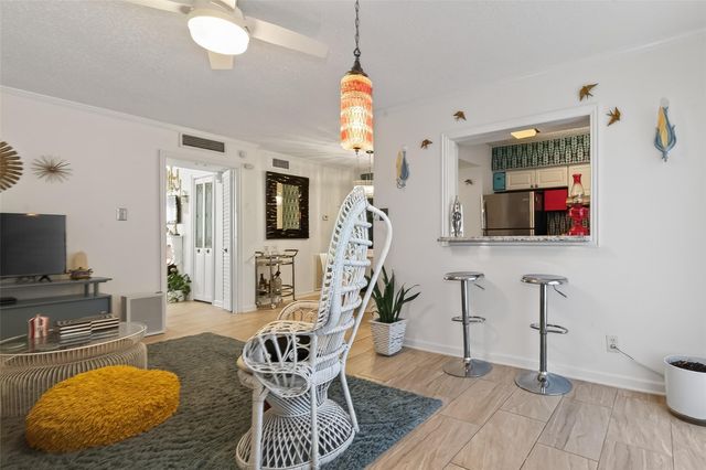 3809 N Braeswood Boulevard 21, Houston, TX 77025