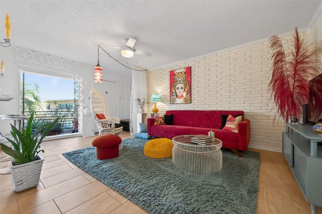 3809 N Braeswood Boulevard 21, Houston, TX 77025