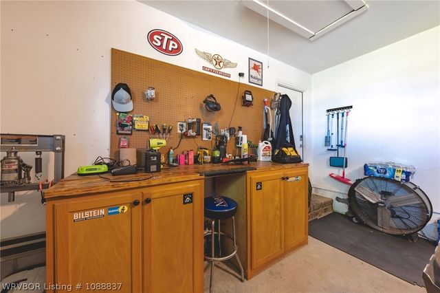 17172 Hamilton Circle, Spiro, OK 74959