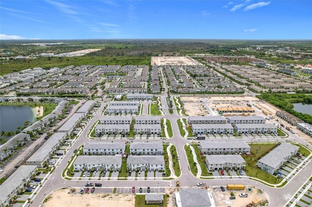 716 SE 14th St, Homestead, FL 33034