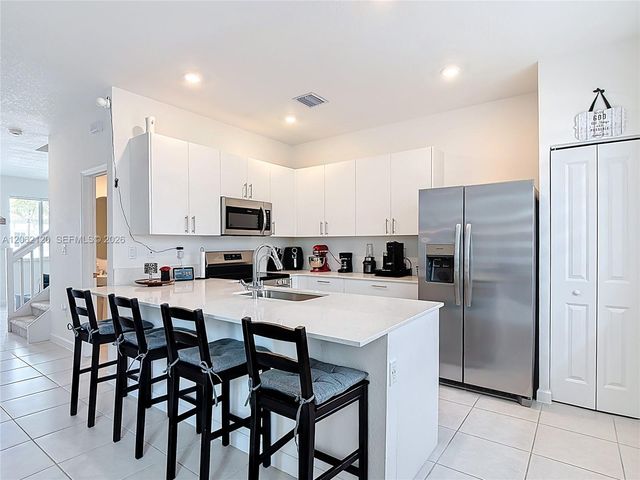 716 SE 14th St, Homestead, FL 33034