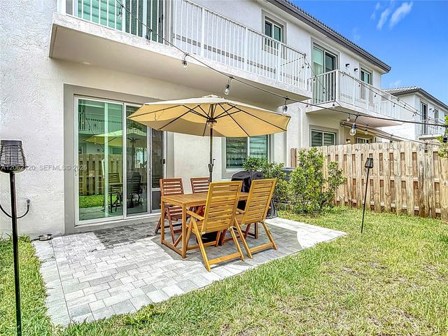 716 SE 14th St, Homestead, FL 33034