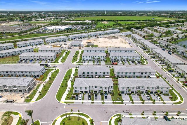 716 SE 14th St, Homestead, FL 33034