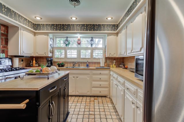 4501 11th Street, Lubbock, TX 79416
