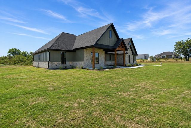 1047 Pioneer Crossing, Weatherford, TX 76088