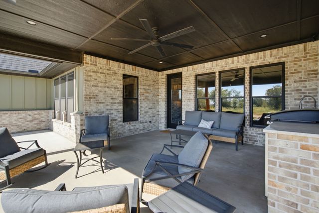 1047 Pioneer Crossing, Weatherford, TX 76088