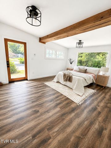 220 Jenkins Hollow Road, Elizabethton, TN 37643