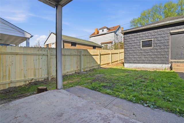 1405 Maple St, Mckeesport, PA 15132