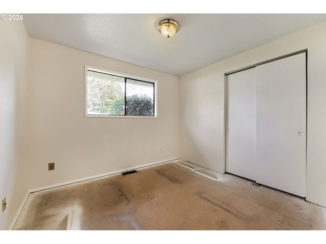 19710 Sw JOHNSON St, Beaverton, OR 97003