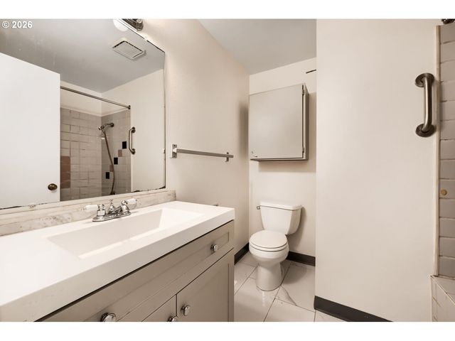 19710 Sw JOHNSON St, Beaverton, OR 97003