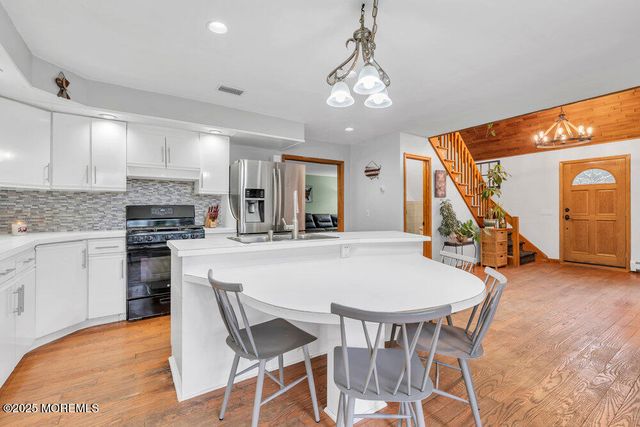 372 Casino Drive, Farmingdale, NJ 07727