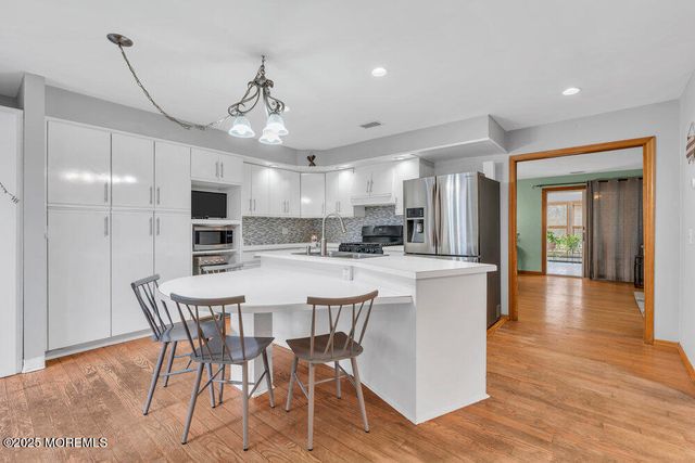 372 Casino Drive, Farmingdale, NJ 07727
