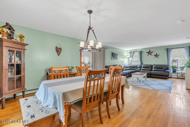 372 Casino Drive, Farmingdale, NJ 07727