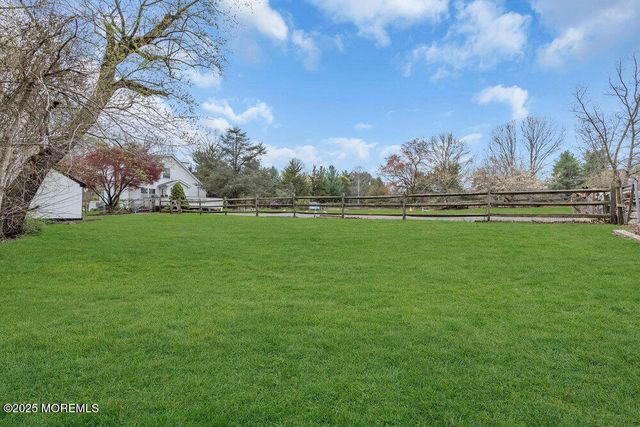 372 Casino Drive, Farmingdale, NJ 07727