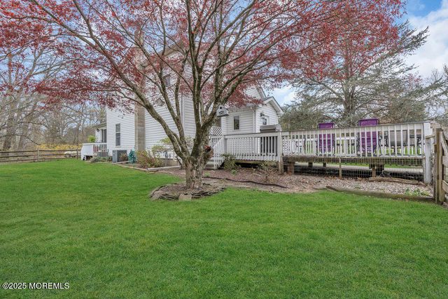 372 Casino Drive, Farmingdale, NJ 07727