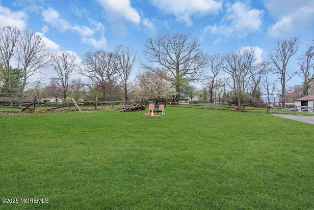 372 Casino Drive, Farmingdale, NJ 07727