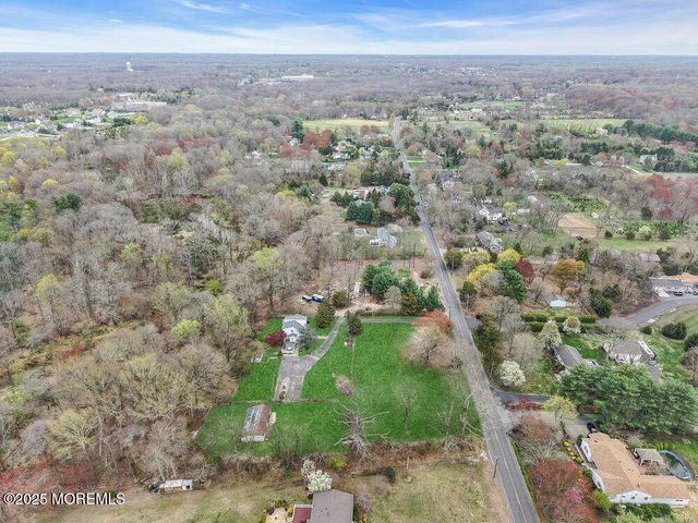 372 Casino Drive, Farmingdale, NJ 07727