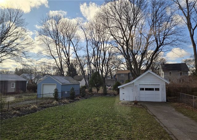 163 Rawlinson Road, Irondequoit, NY 14617