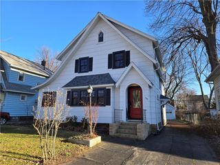 163 Rawlinson Road, Irondequoit, NY 14617