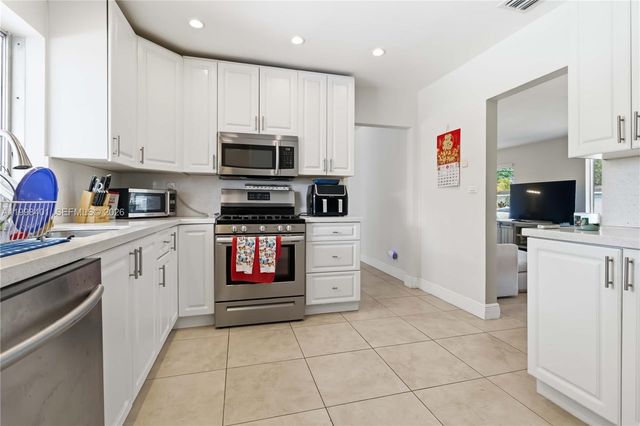 19911 SW 84th Avenue, Cutler Bay, FL 33189