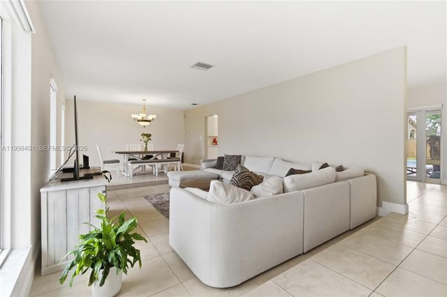19911 SW 84th Avenue, Cutler Bay, FL 33189