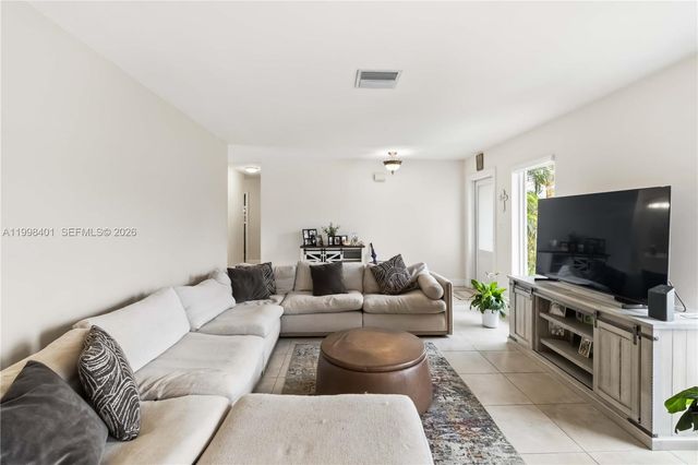 19911 SW 84th Avenue, Cutler Bay, FL 33189