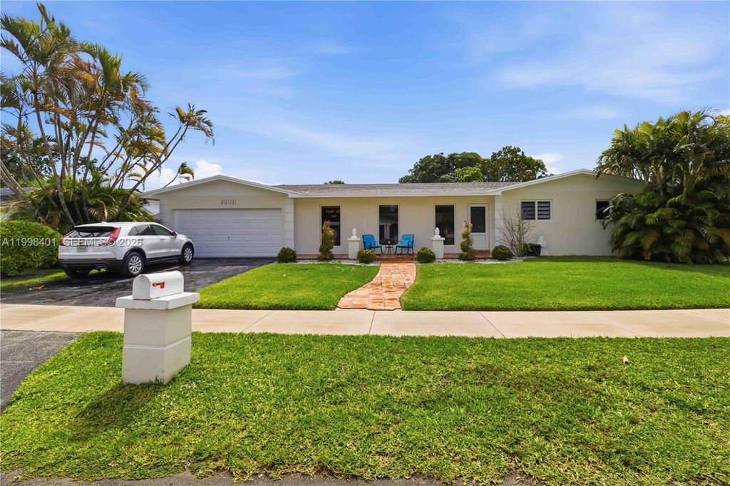 19911 SW 84th Avenue, Cutler Bay, FL 33189