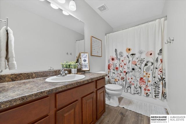 1616 N 209th Street, Elkhorn, NE 68022