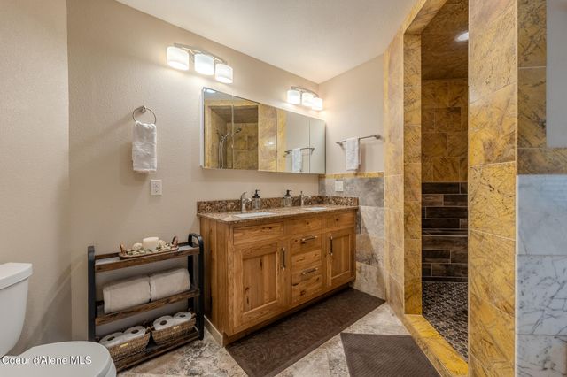 10570 E FAR CRY RD, Athol, ID 83801
