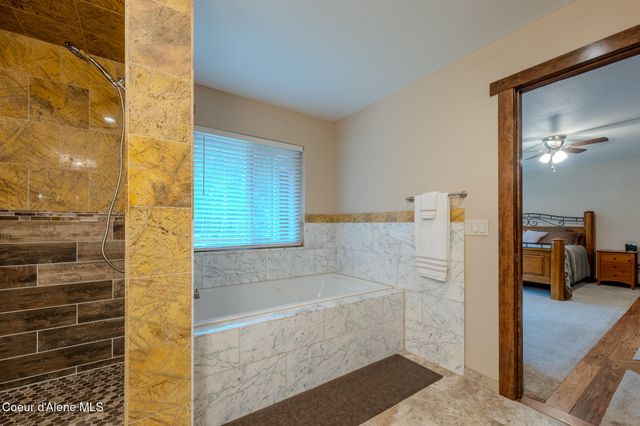 10570 E FAR CRY RD, Athol, ID 83801