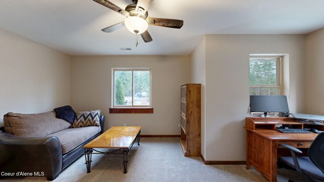 10570 E FAR CRY RD, Athol, ID 83801