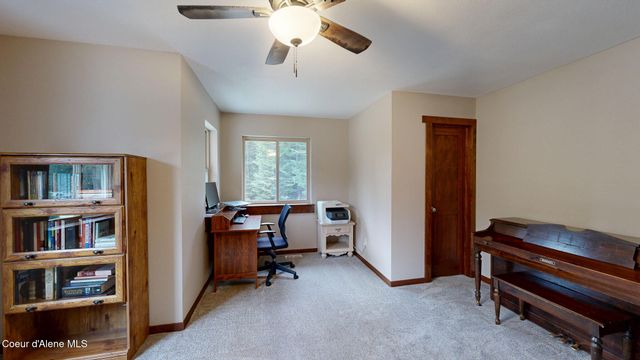 10570 E FAR CRY RD, Athol, ID 83801
