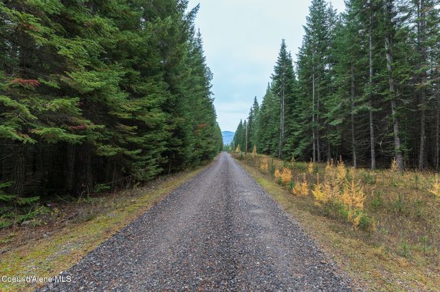 10570 E FAR CRY RD, Athol, ID 83801