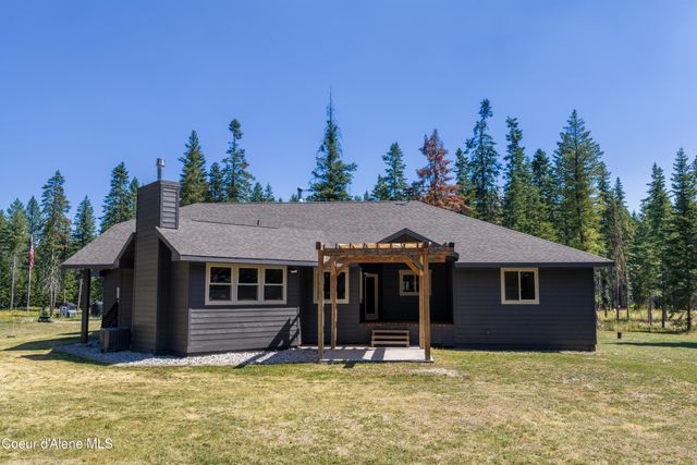 10570 E FAR CRY RD, Athol, ID 83801