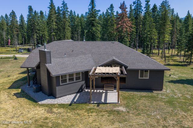 10570 E FAR CRY RD, Athol, ID 83801